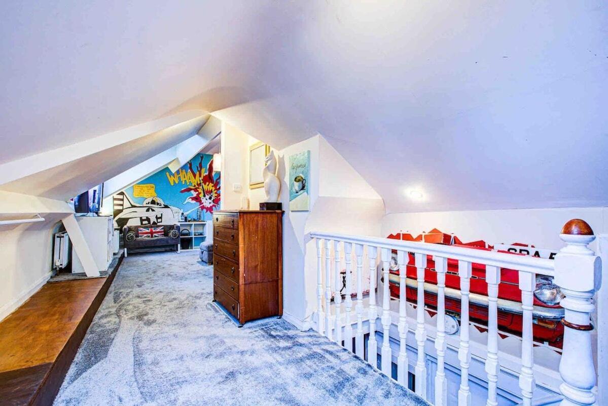 Entire Artistic Open-apartment Southend-on-Sea
