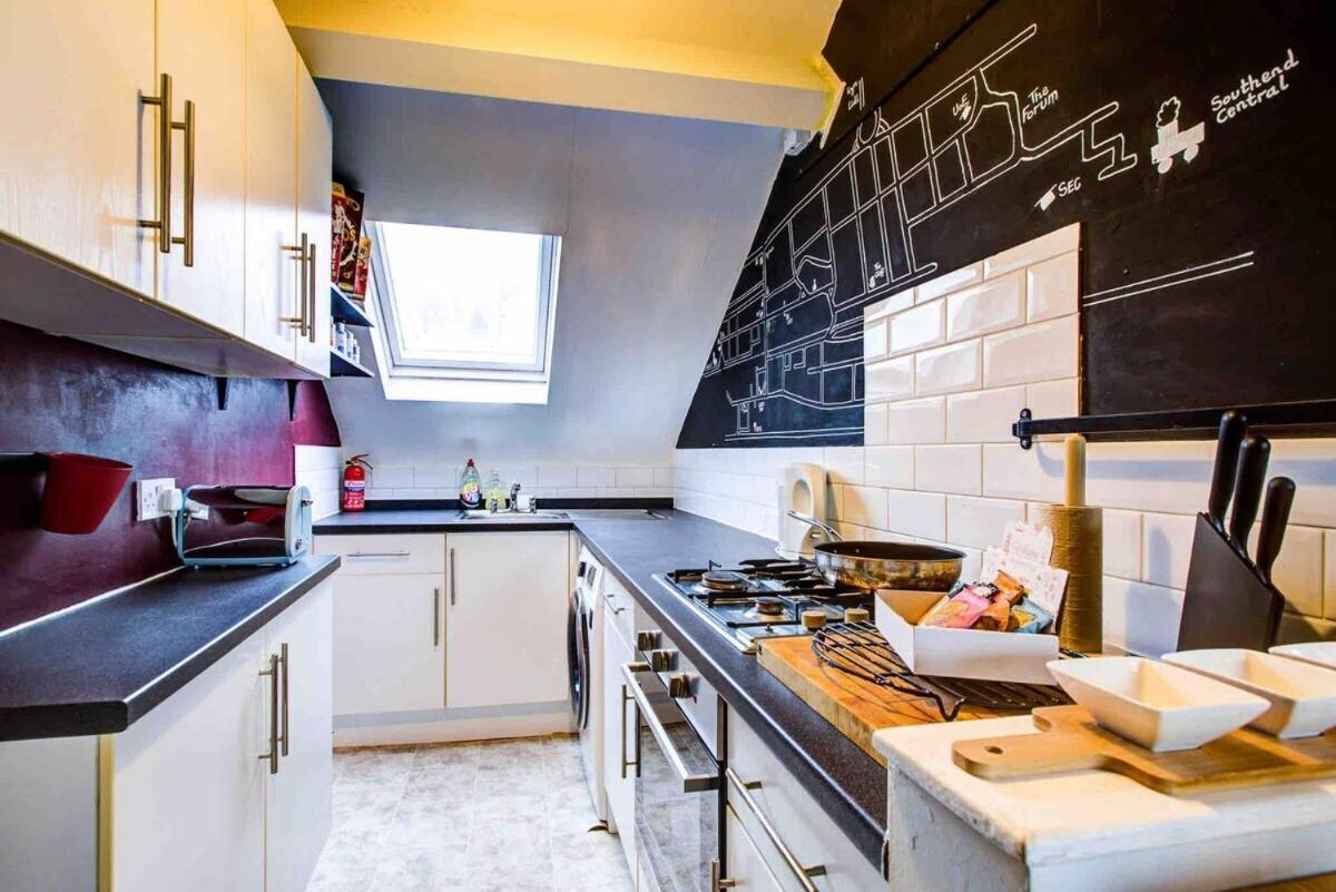 Entire Artistic Open-apartment Southend-on-Sea