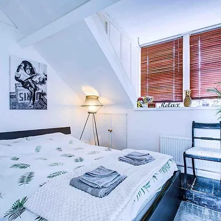 Entire Artistic Open-Apartment Southend-on-Sea Exterior photo