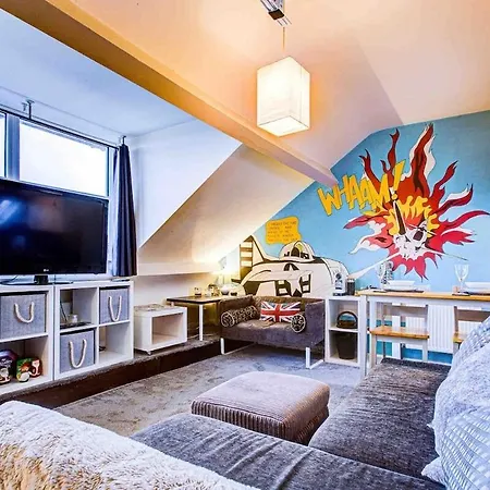Entire Artistic Open-Apartment Southend-on-Sea Exterior photo